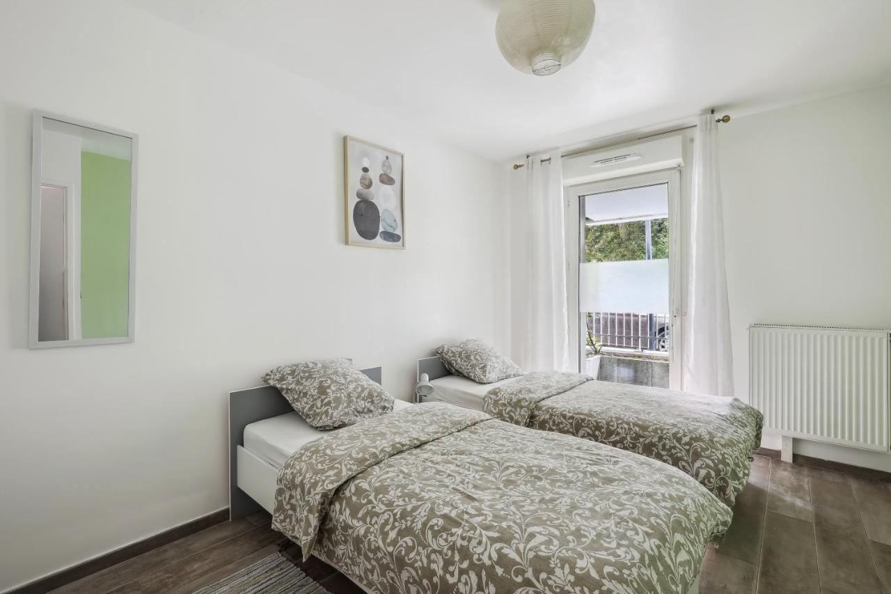 Apart-chic-les-ulis With Balcon, Terrasse And Parking * Les Ulis