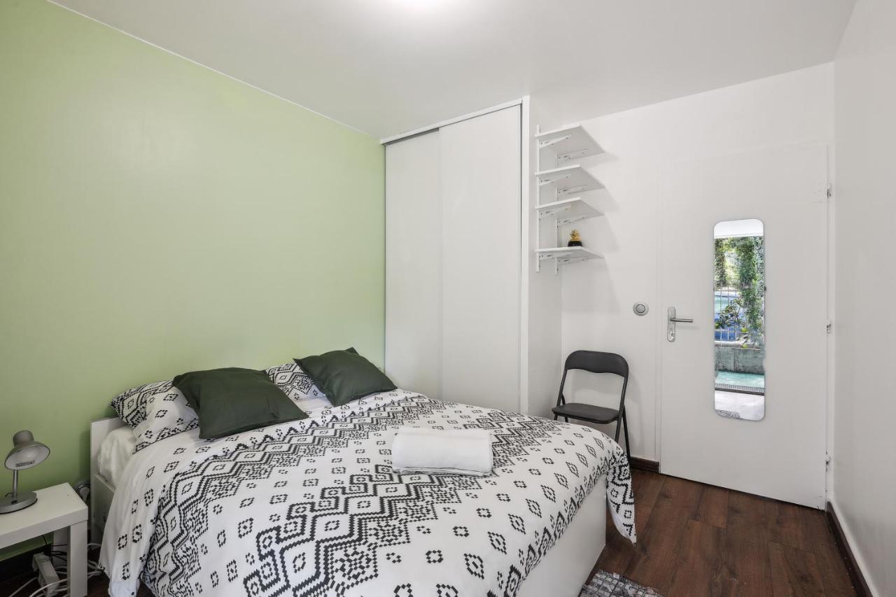 Apartment Apart-chic-les-ulis With Balcon, Terrasse And Parking Les Ulis